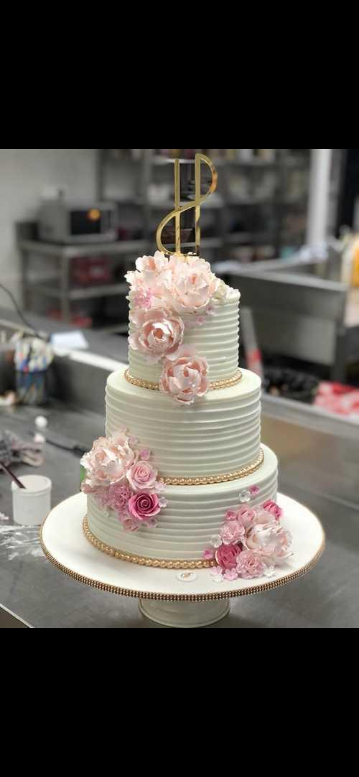 Elegant Floral Wedding Tier Cake